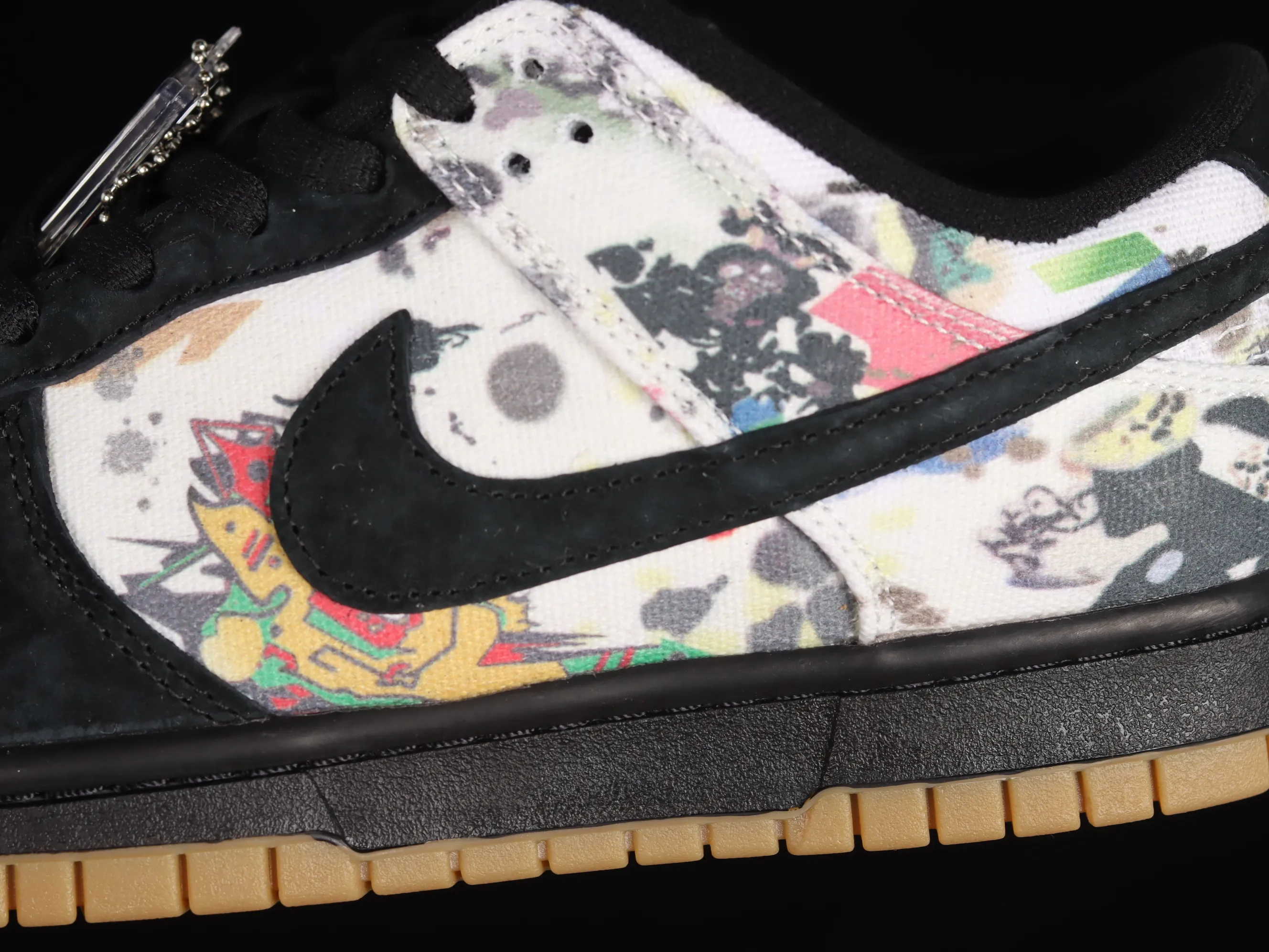 All Categories Nk SB Dunk Series Nk SB Dunk Low Low-top sneakers Pure original version Supreme x Nk SB Dunk Low "Rammellzee" joint model SB low-top sports and leisure sneakers FD8778-001